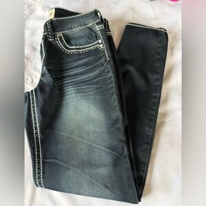 Hydraulic Gramercy skinny jeans are available in a size 10 Regular.